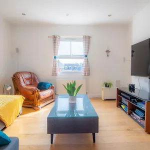 Modern, 2 Bdrm House With Parking Sleeps 6 Town Centre, North Laine Apartment Brighton
